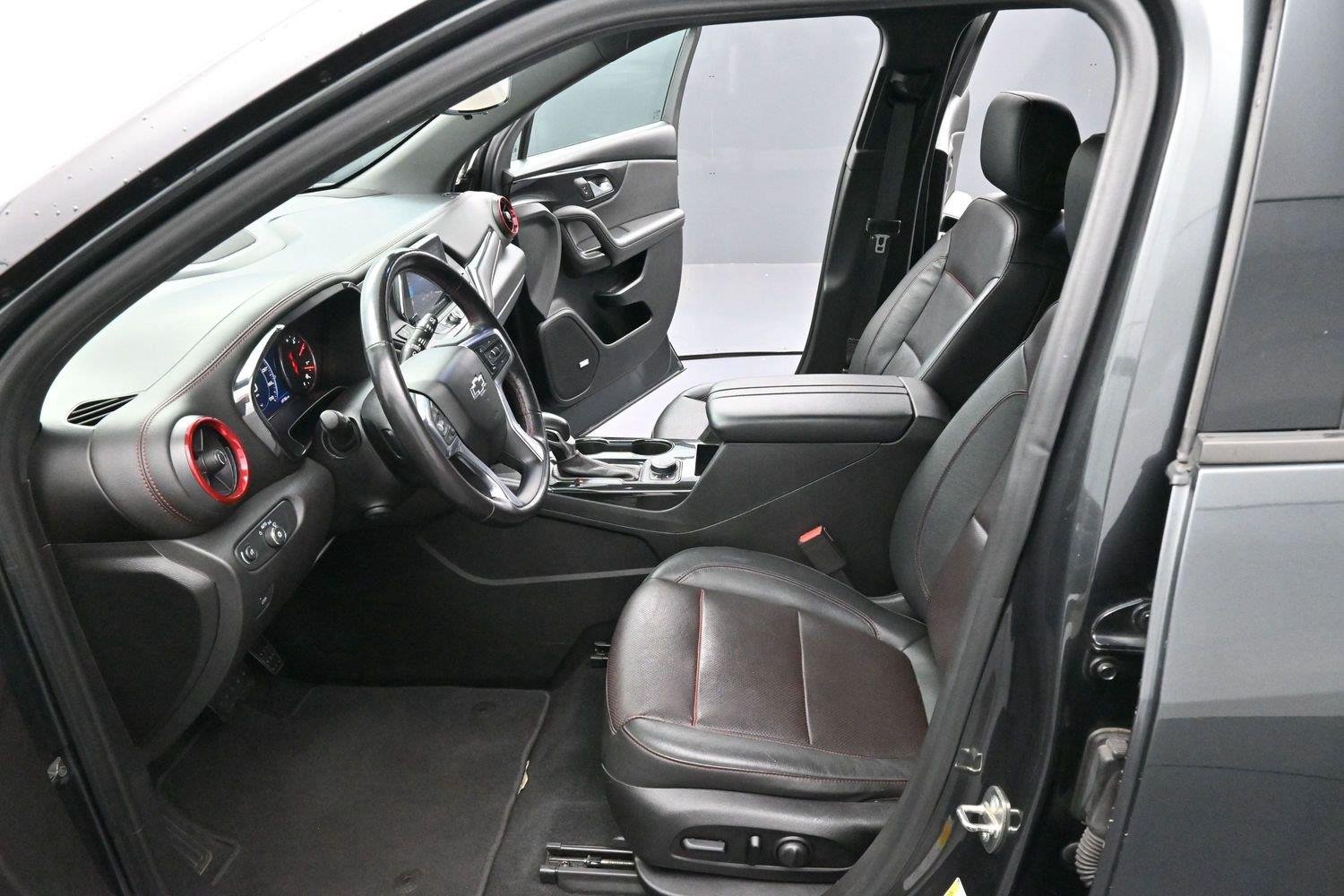 Used 2020 NIGHTFALL GRAY METALLIC Chevrolet RS image 12