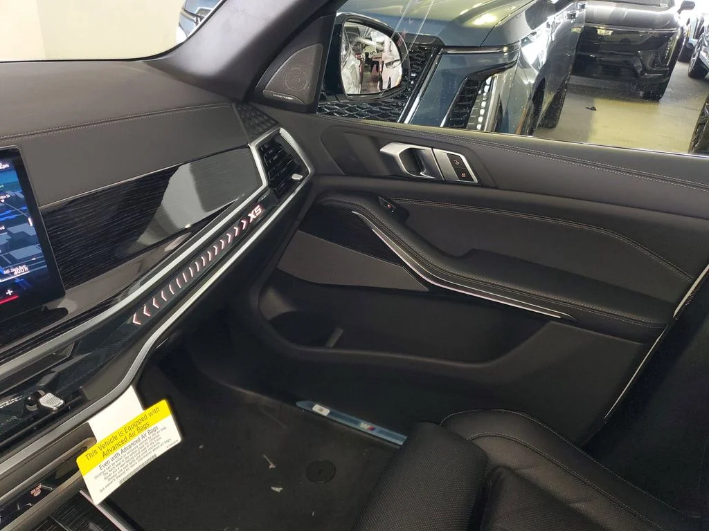 Used 2026 White BMW sDrive40i image 20