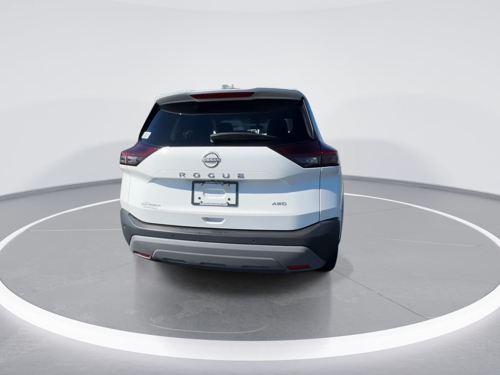 Used 2023 White Nissan S image 7