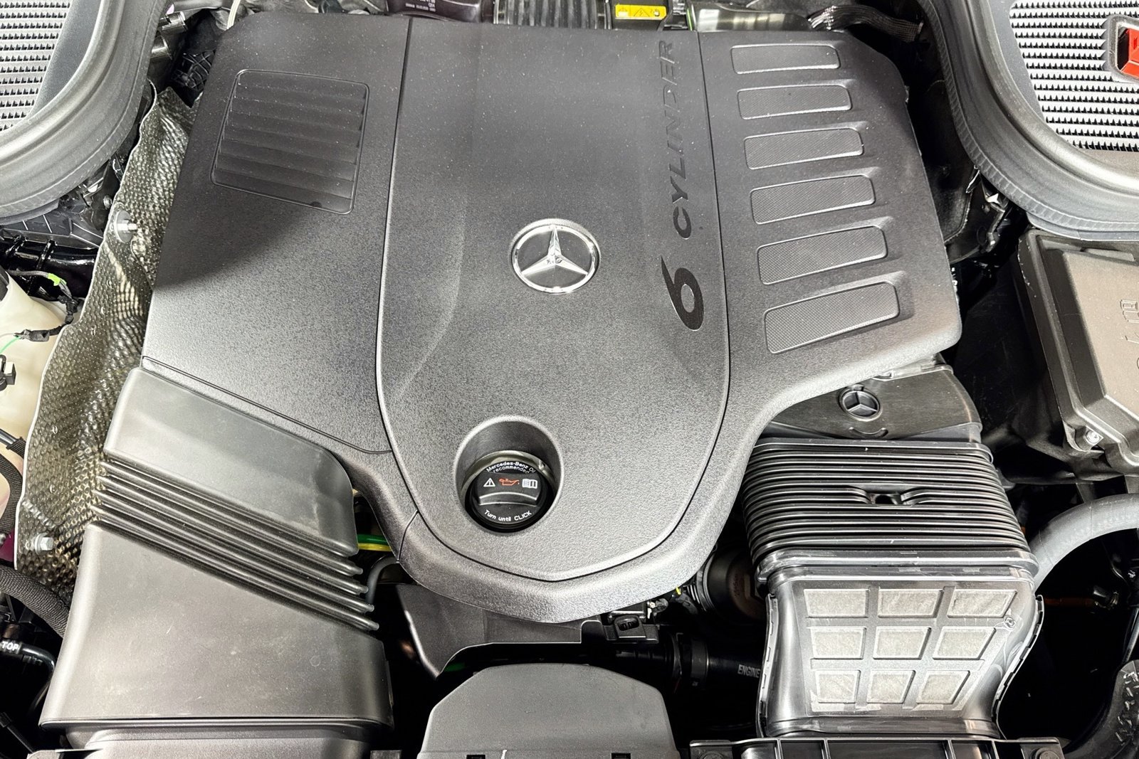 New 2026 Black Mercedes-Benz GLE 450 image 28