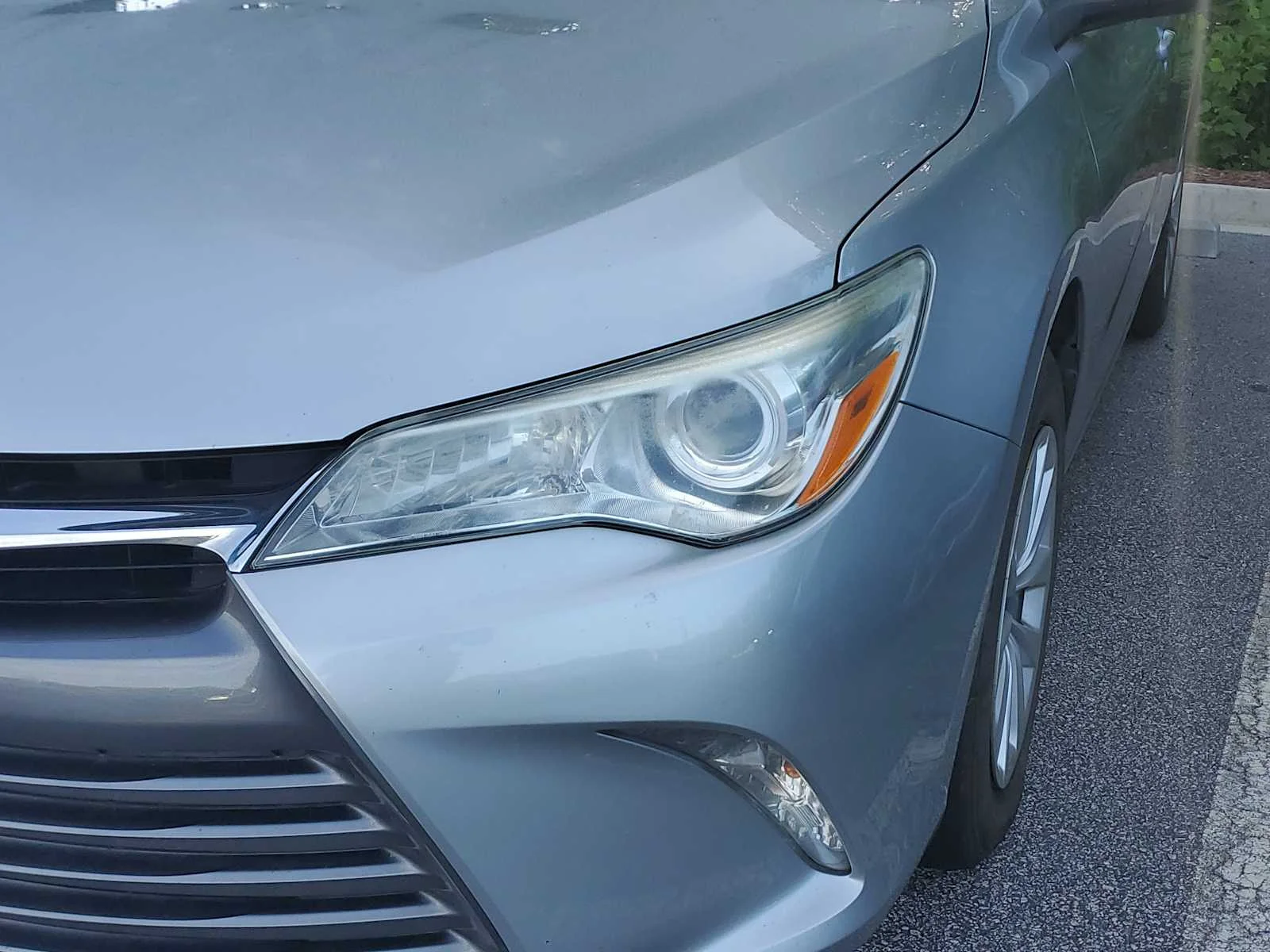 Used 2016 Celestial Silver Metallic Toyota XLE image 4