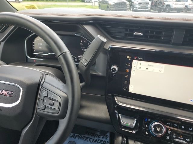Used 2025 White GMC AT4 image 19