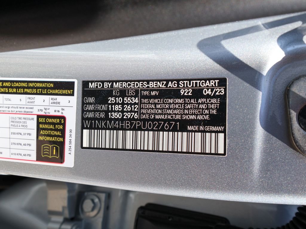 Used 2023 Silver Mercedes-Benz GLC 300 image 31