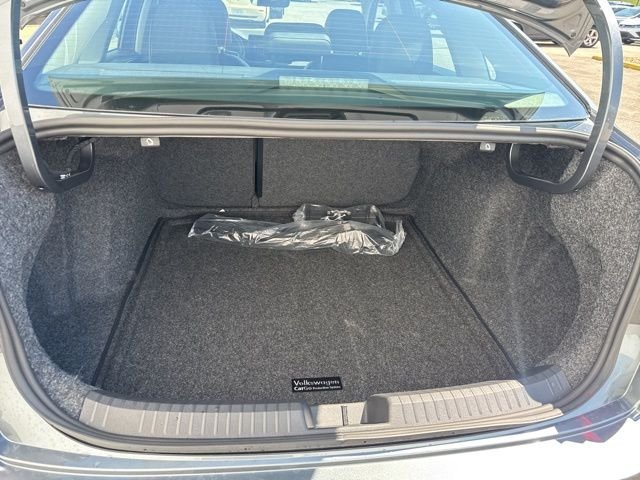 New 2026 Platinum Gray Volkswagen 1.5T SE image 9