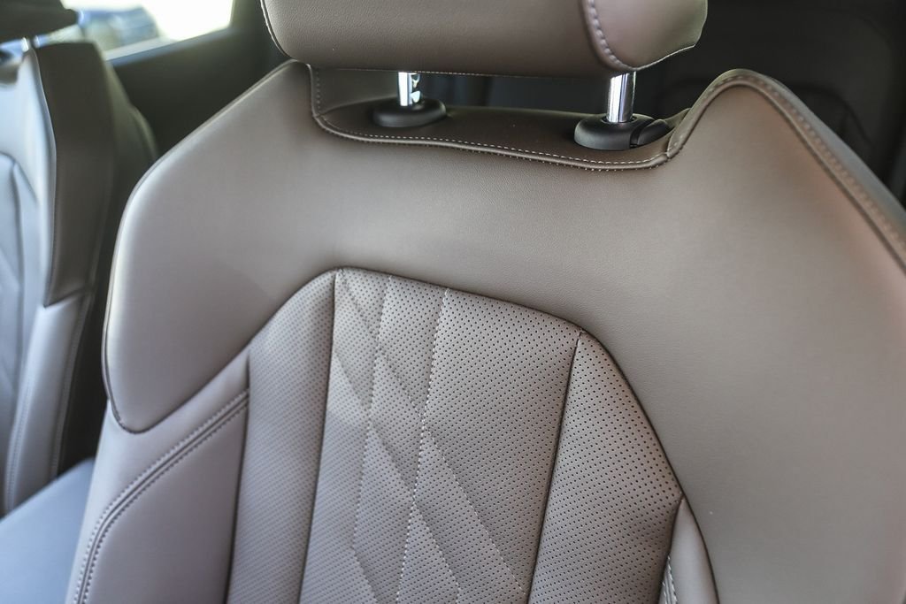 Certified Used 2025 Alpine White BMW 30 xDrive image 22