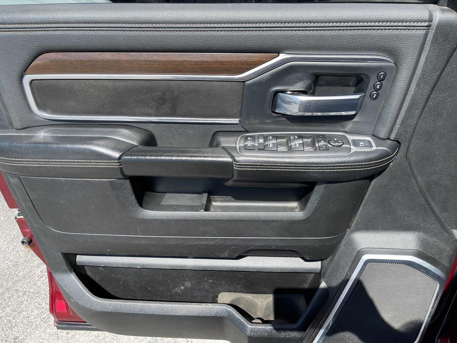 Used 2022 Red Ram Laramie image 12