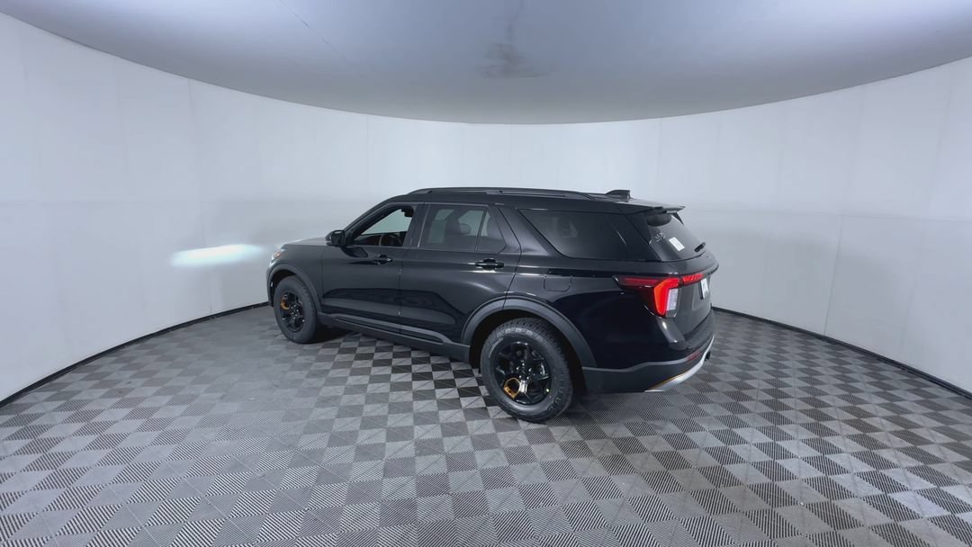 New 2026 Agate Black Metallic Ford Tremor image 6