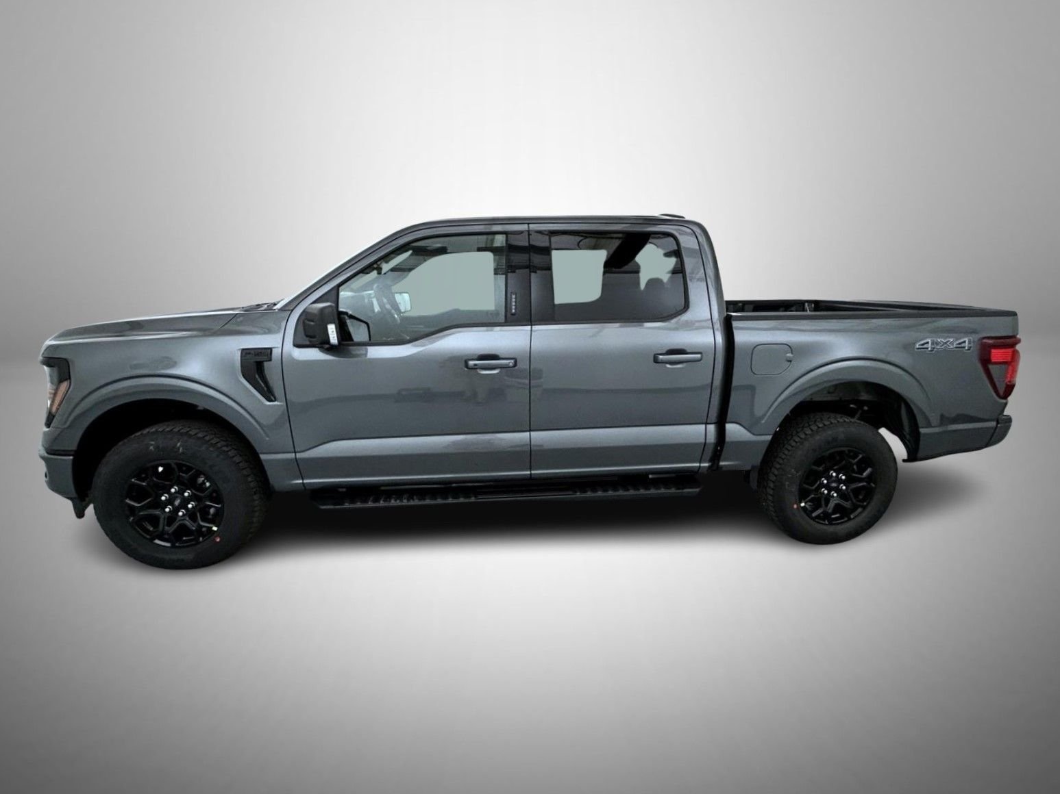 New 2026 Carbonized Gray Metallic Ford XLT image 8
