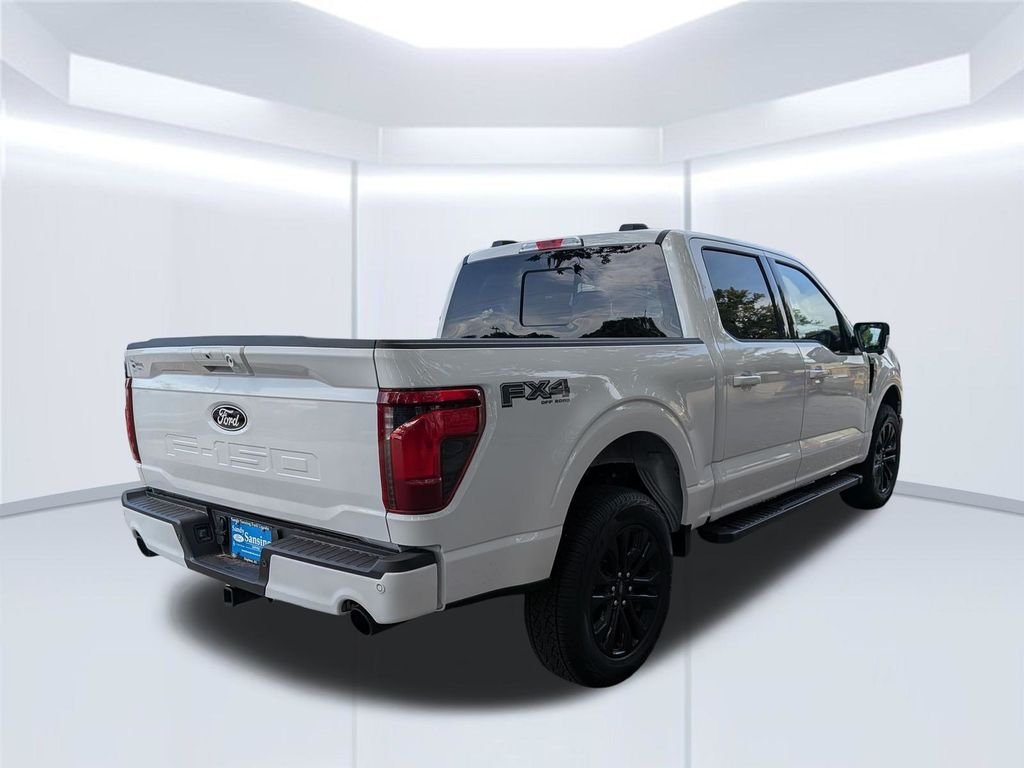 New 2026 Oxford White Ford XLT image 7