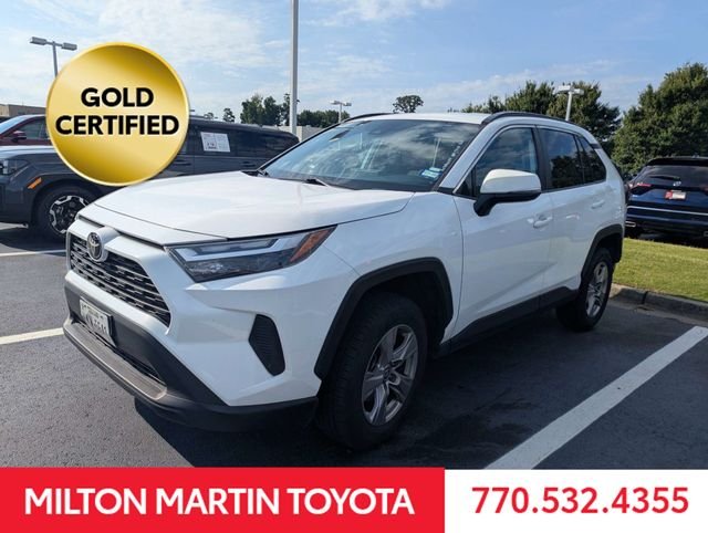Used 2024 White Toyota XLE image 5