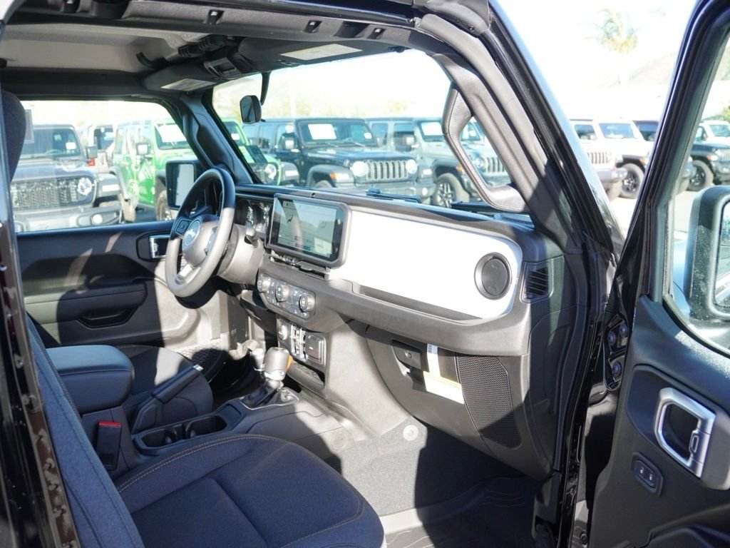 New 2026 Black Clear-Coat Exterior Paint Jeep Sport image 22