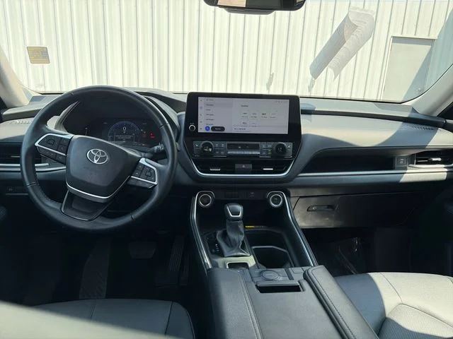 Used 2025 Black Toyota XLE image 12