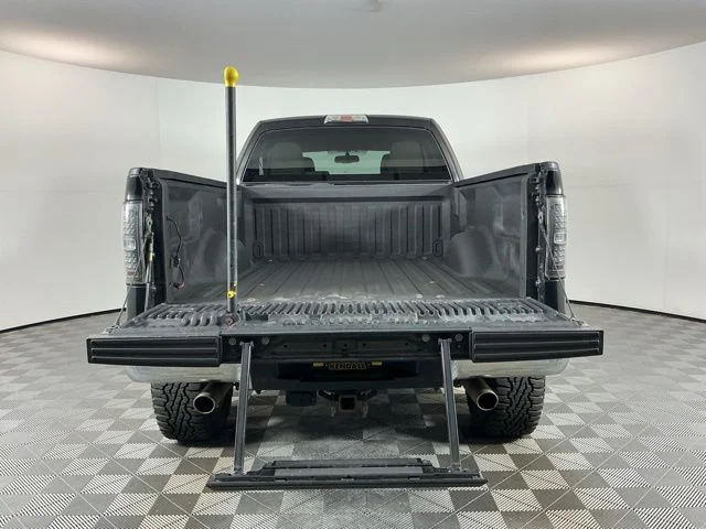 Used 2010  Ford XLT image 8