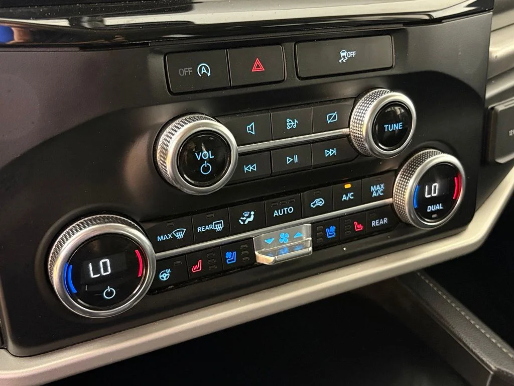 Used 2024 Silver Ford XLT image 32