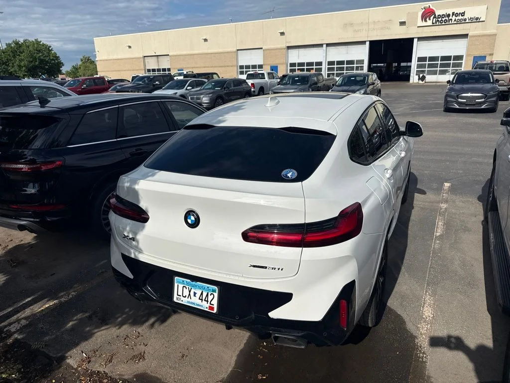 Used 2023 White BMW xDrive30i image 5