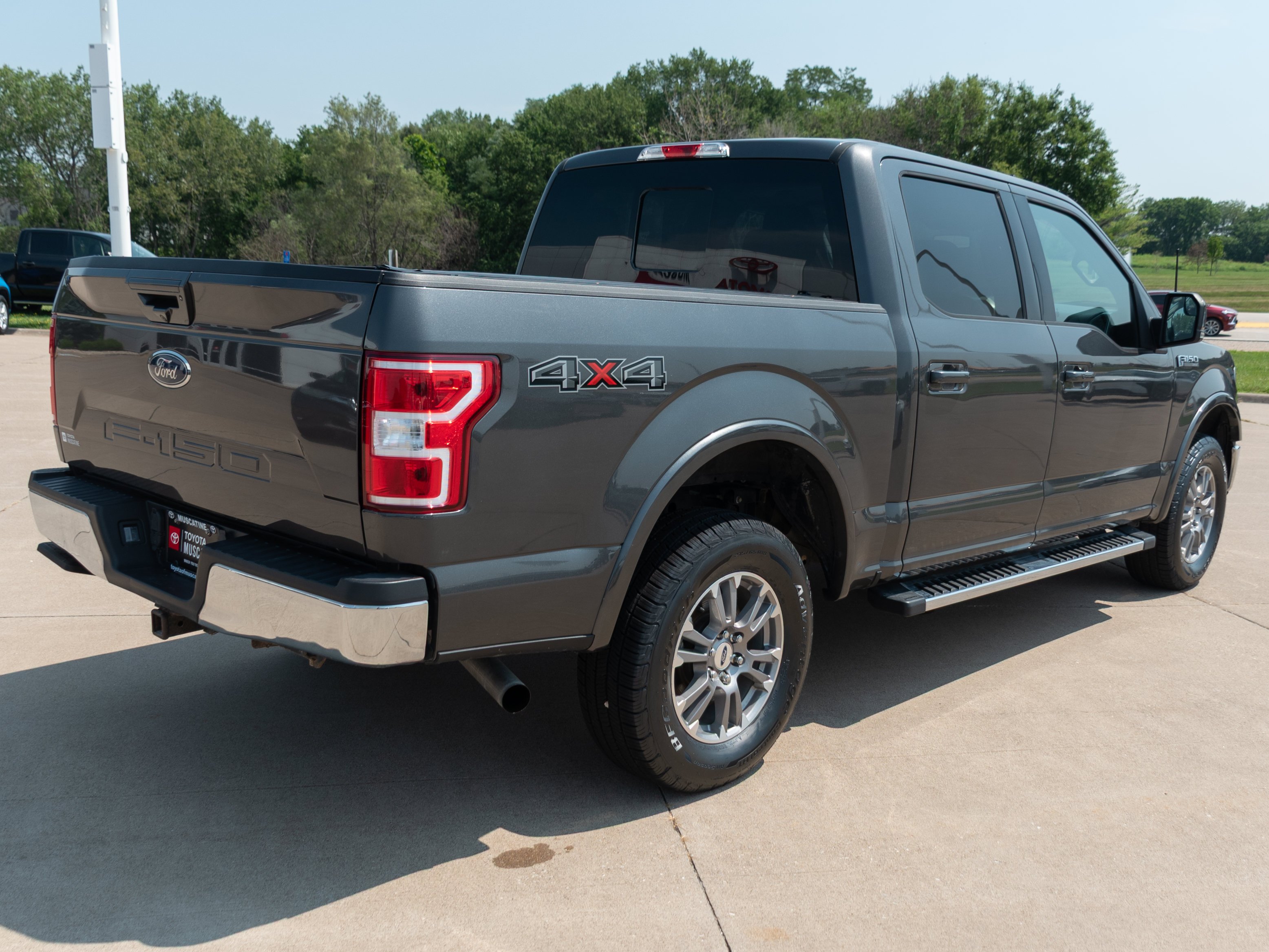 Used 2019 Gray Ford Lariat 4X4 image 21