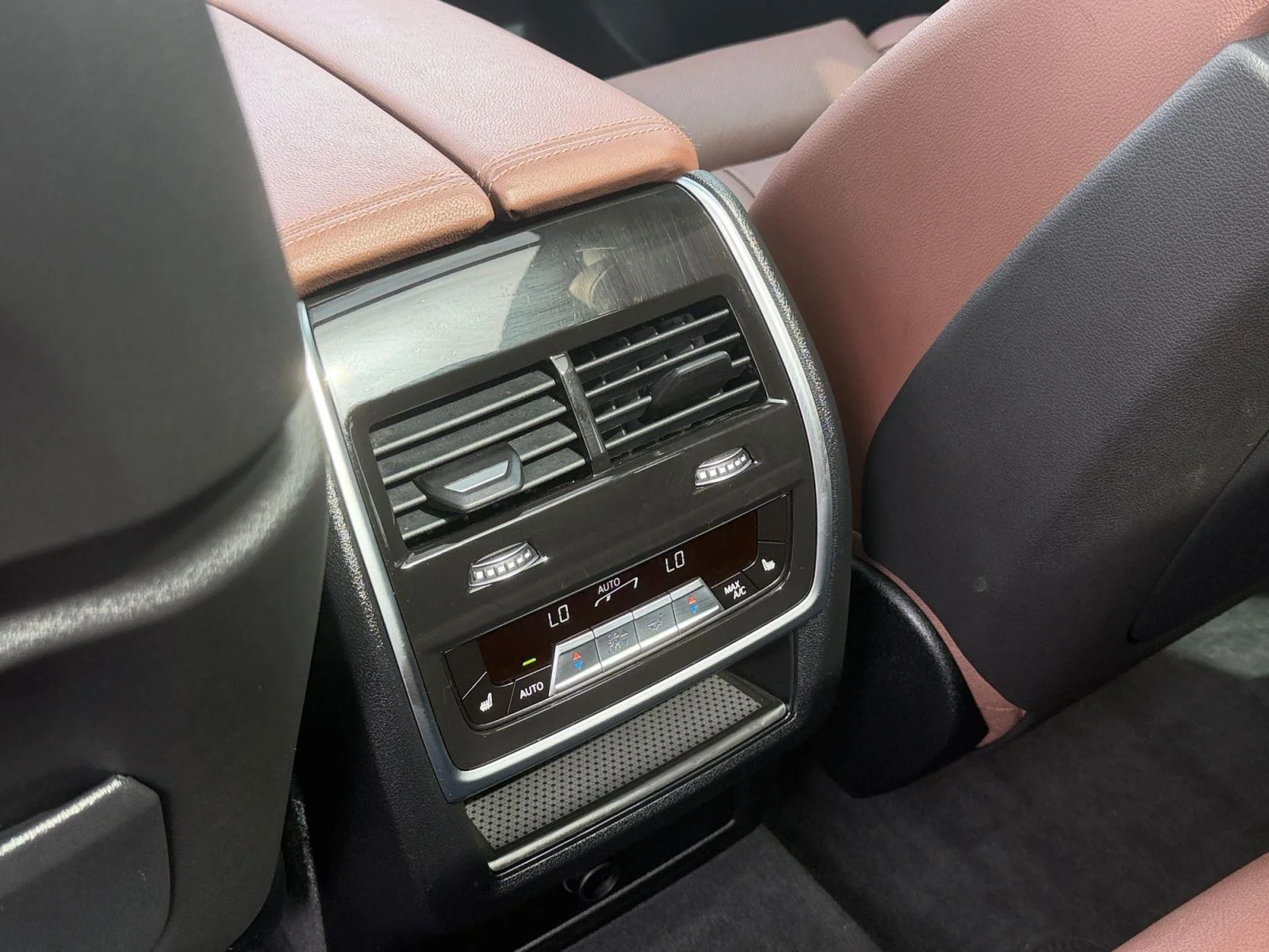 Used 2022 Carbon Black Metallic BMW M50i image 42