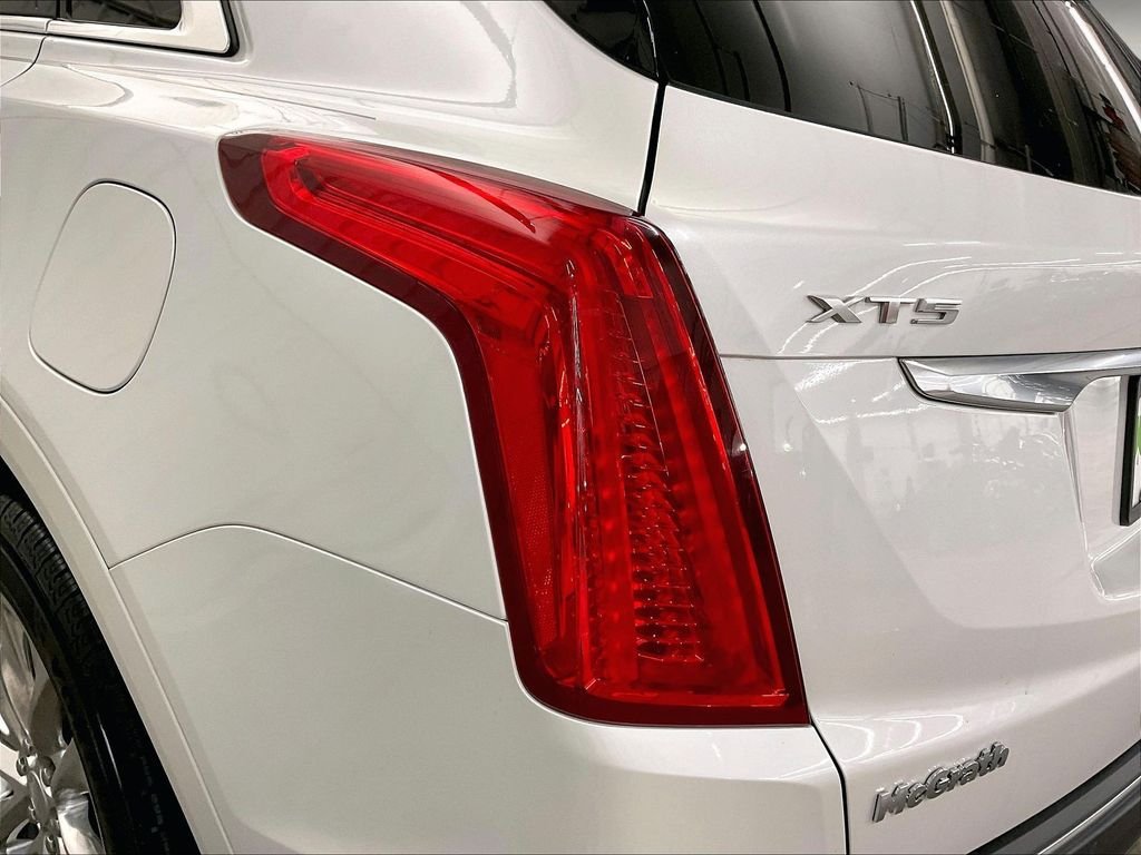 Used 2017 White Cadillac Premium Luxury image 35