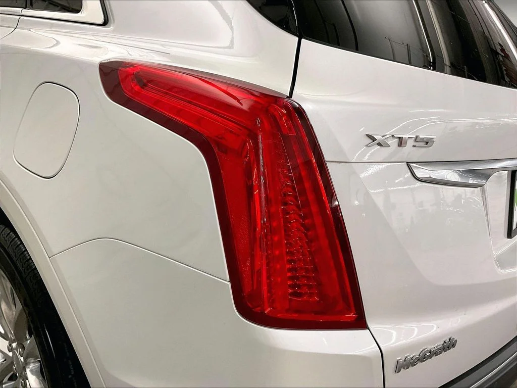 Used 2017 White Cadillac Premium Luxury image 35