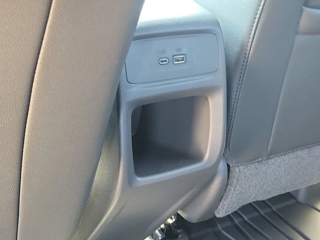 2026 Buick Envista Sport Touring - Photo 24