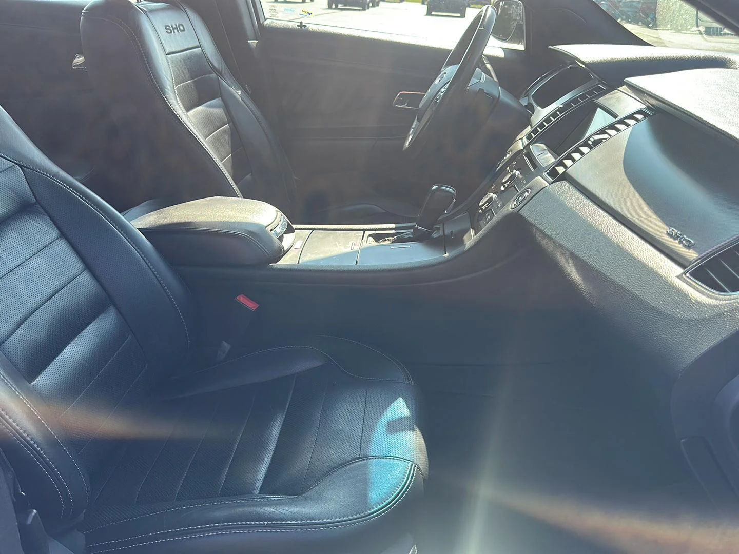 Used 2016 Magnetic FORD SEDAN image 13
