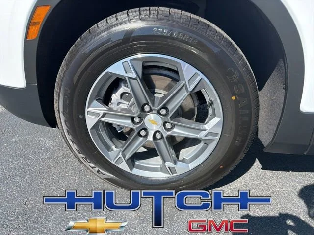 Used 2025 Summit White Chevrolet 2LT image 9