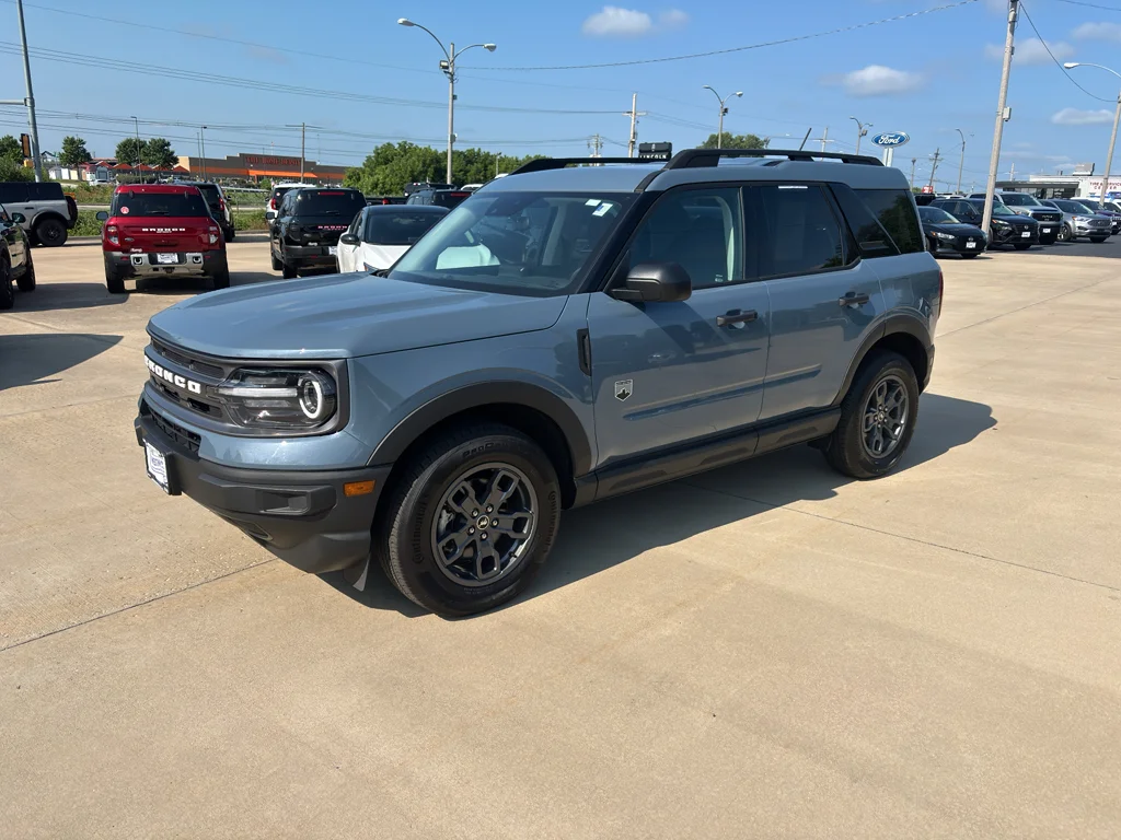 Used 2024 Azure Gray Metallic Ford Big Bend image 3
