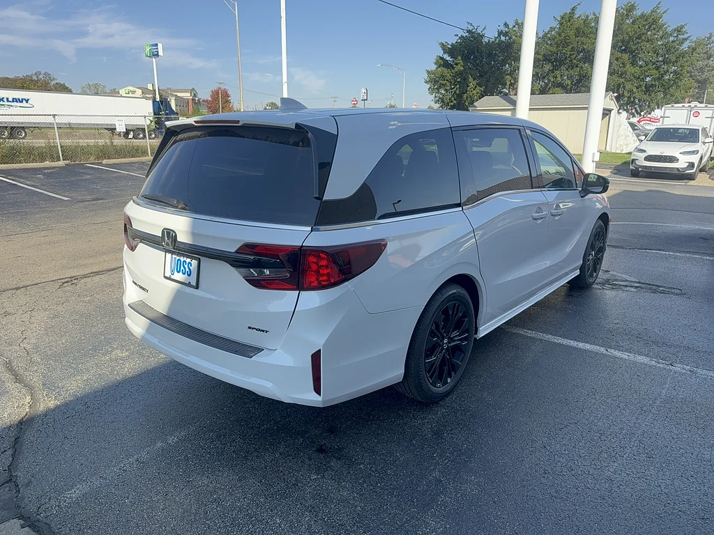 2027 Honda Odyssey Sport-L, photo 5 of 12