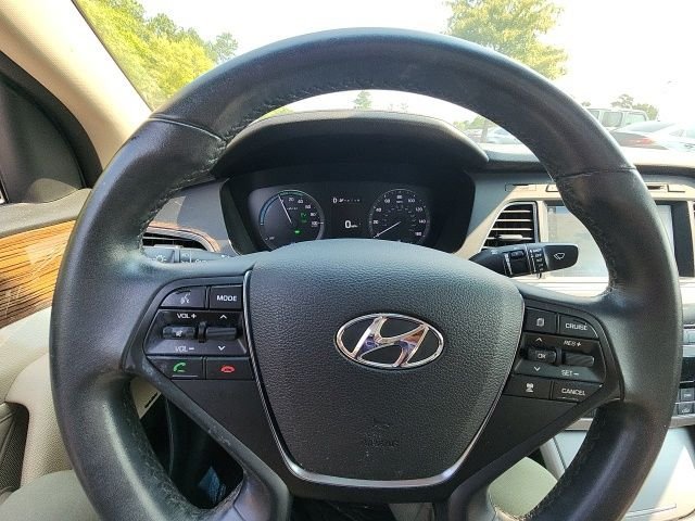 Used 2017 Black Hyundai Limited image 27
