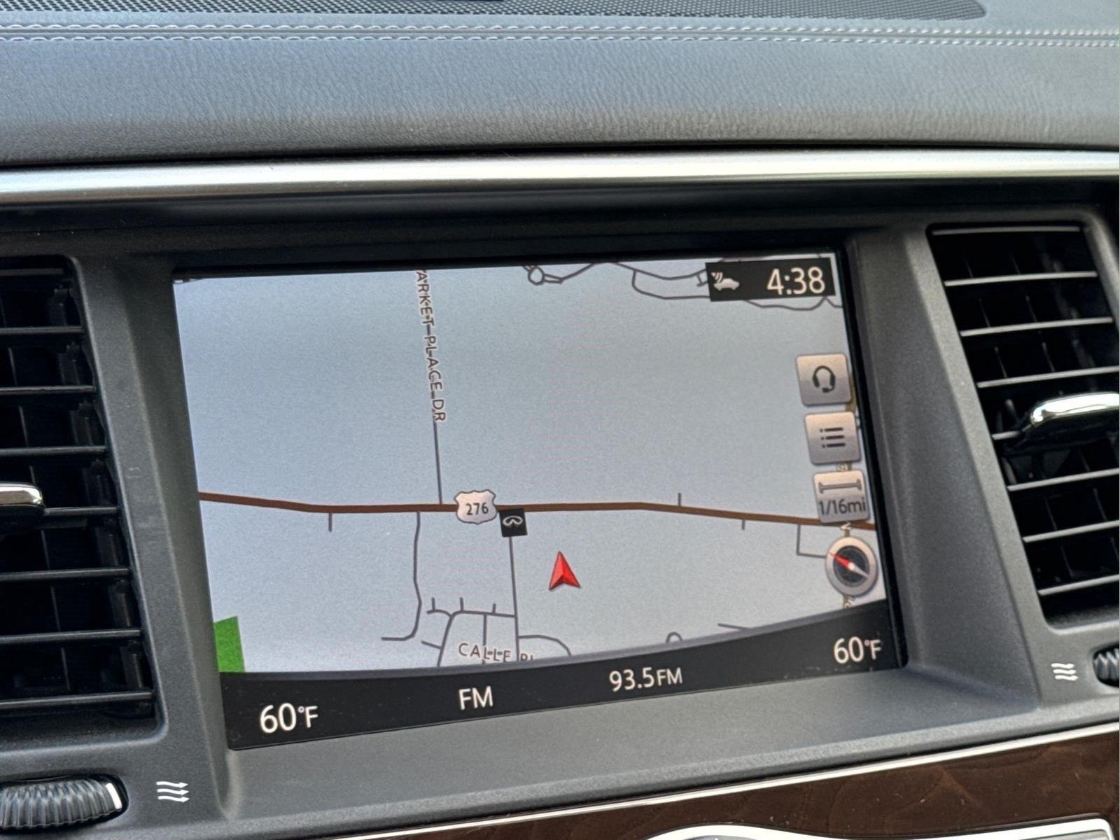 Used 2019  INFINITI  image 27