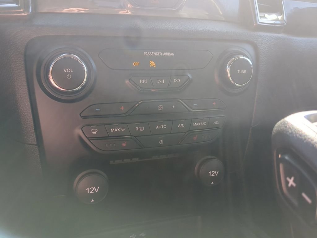 Used 2023 Carbonized Gray Metallic Ford Lariat image 26