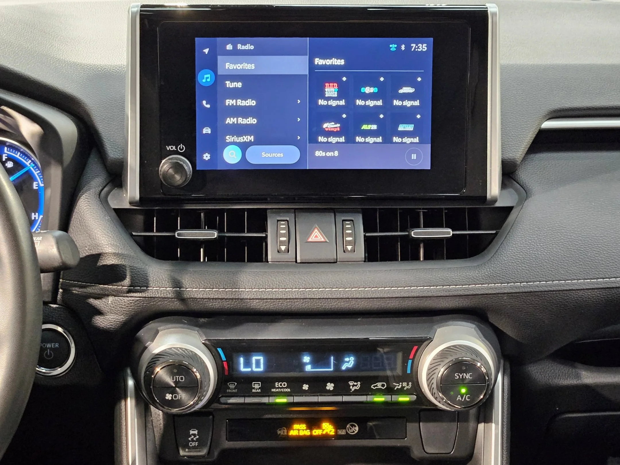 Used 2024 Wind Chill Pearl Toyota Hybrid XLE Premium image 16