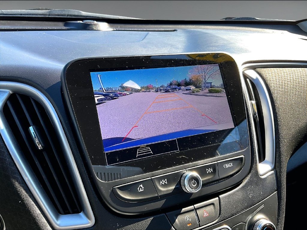 Used 2025 Gray Chevrolet LT image 19