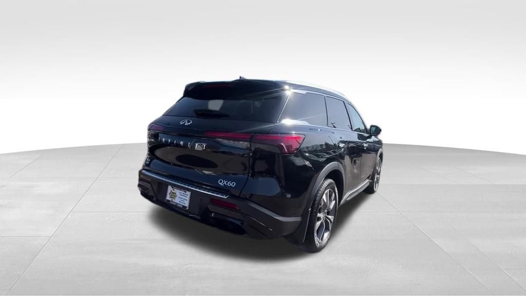 Used 2023 Black INFINITI LUXE image 23
