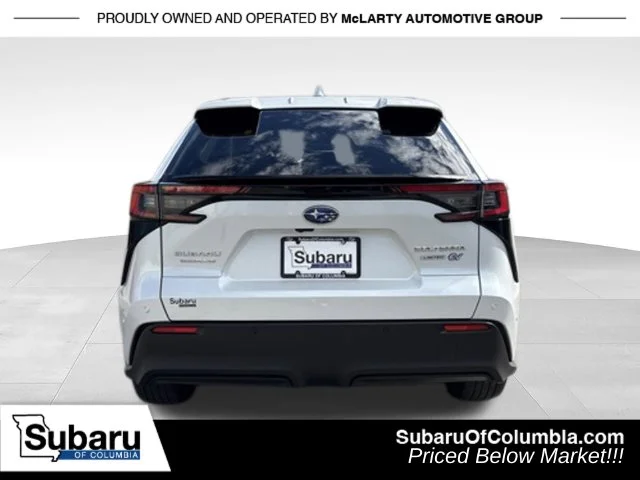 Used 2023 White Subaru Limited image 9