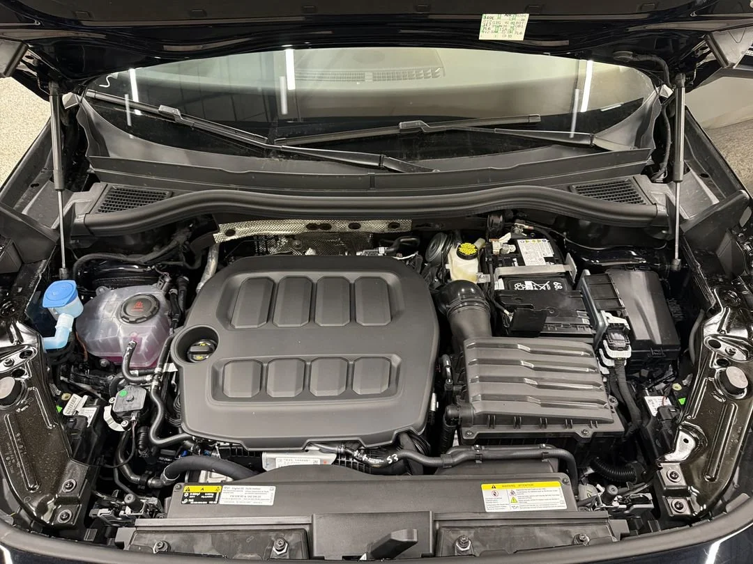 New 2026 Deep Black Pearl Volkswagen SE image 11