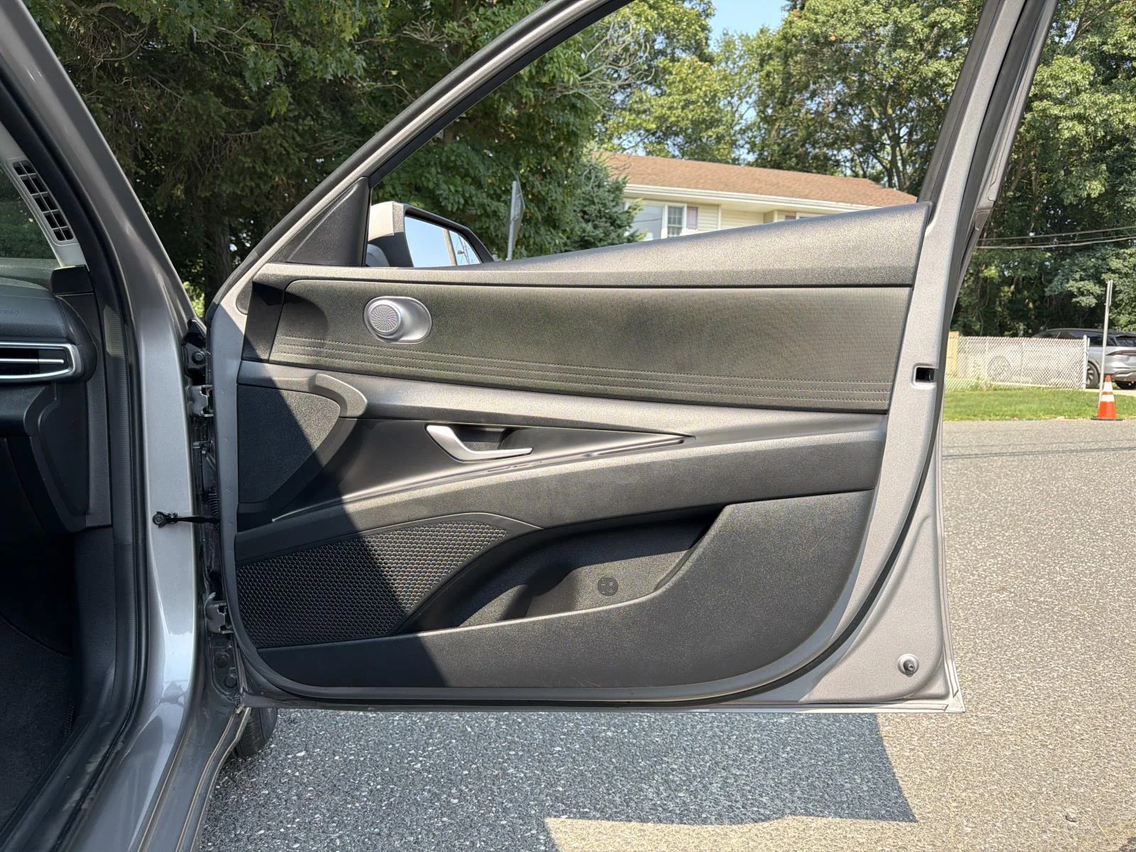 Used 2023 Silver Hyundai SE image 11