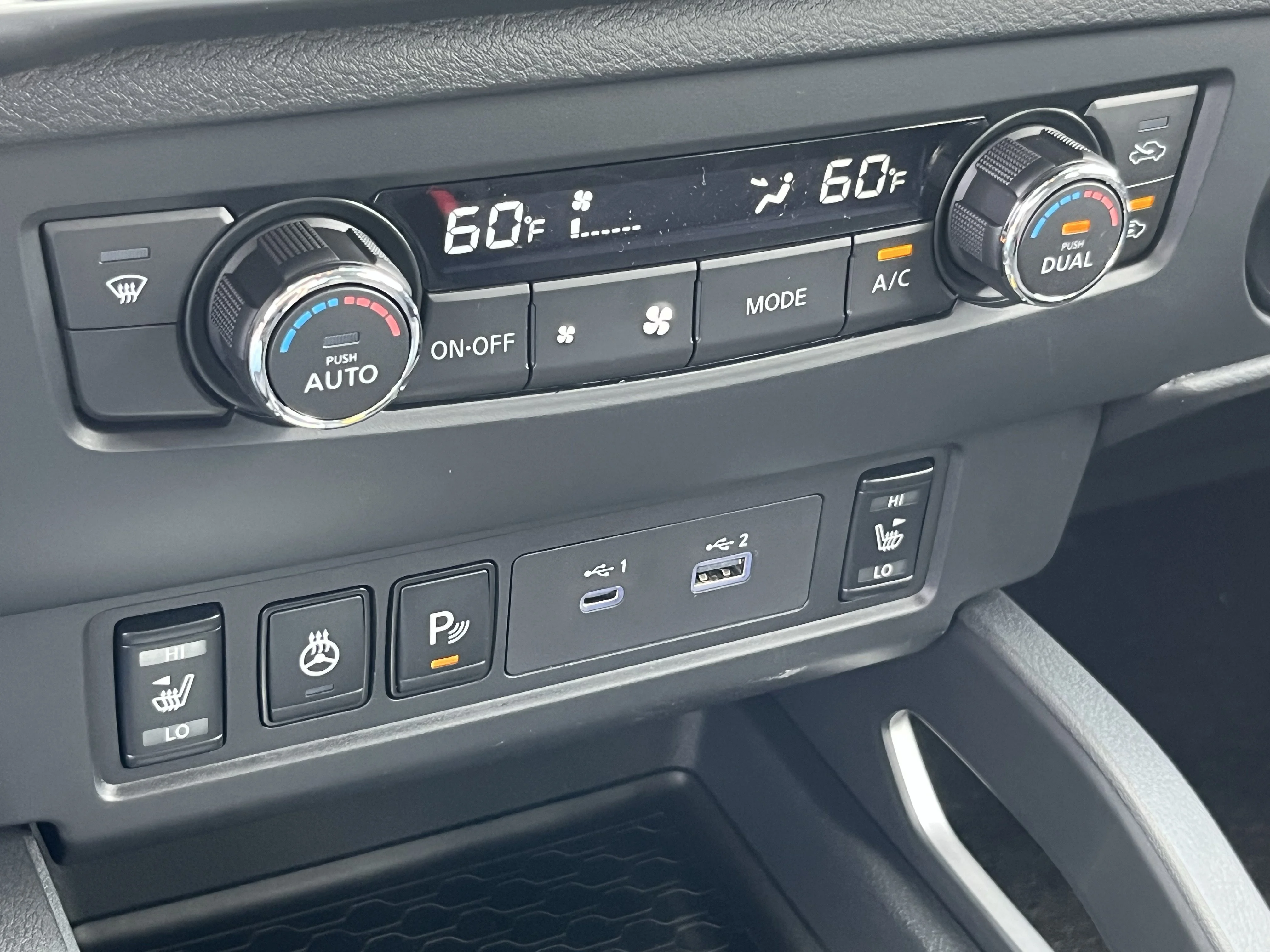 New 2026 Glacier White Nissan Crew Cab SV image 30