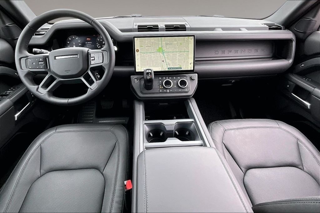 New 2026 Black Land Rover X-Dynamic SE image 5