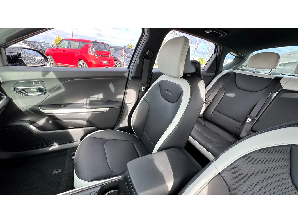New 2026 Blu Kia GT-Line image 10