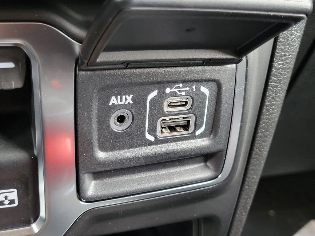 New 2026 Black Clearcoat Jeep Rubicon X image 13