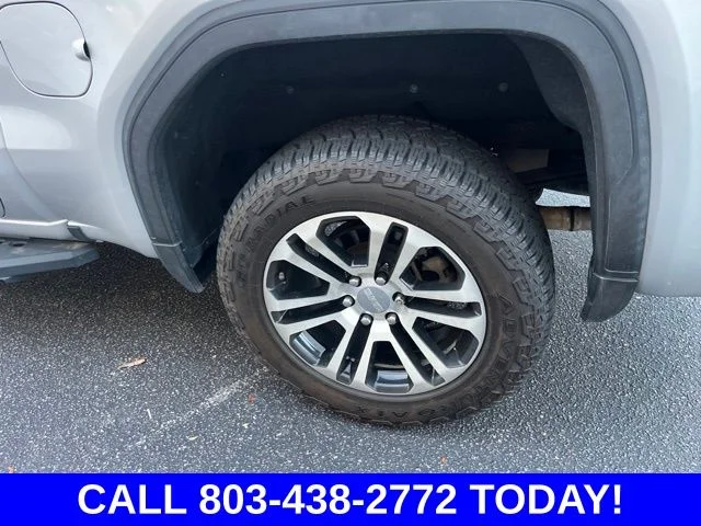 Used 2020 Silver GMC SLT image 33
