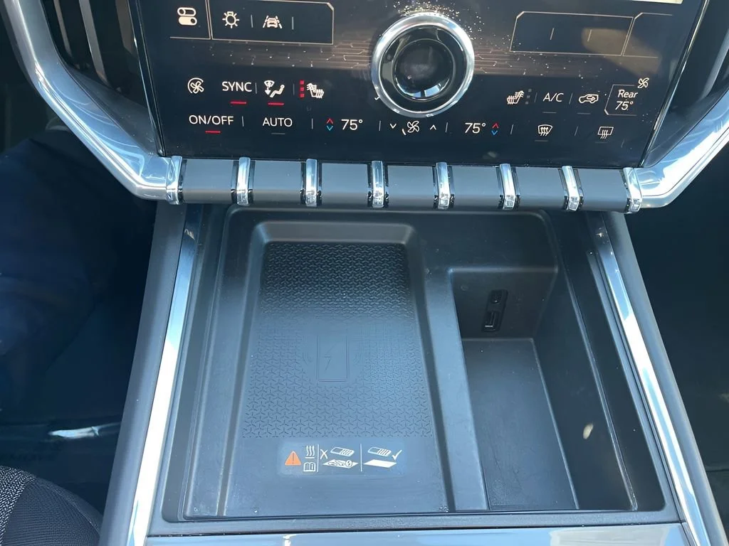 Used 2025 Summit White GMC Elevation image 18