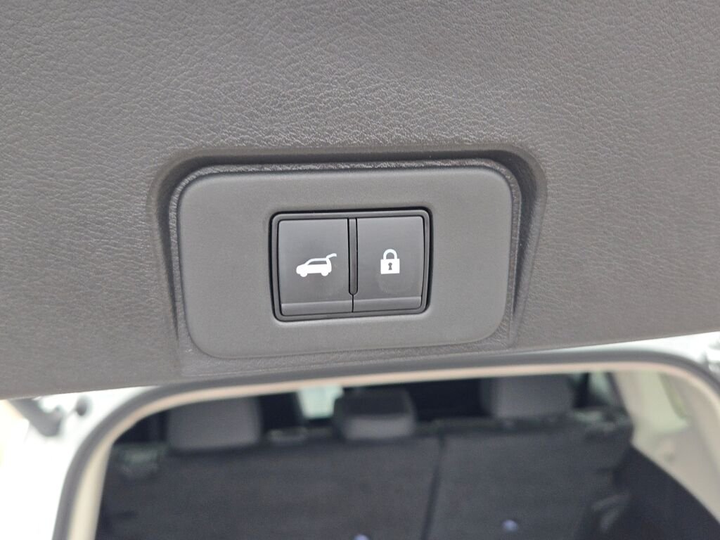 Certified Used 2025 White Nissan Rock Creek image 17