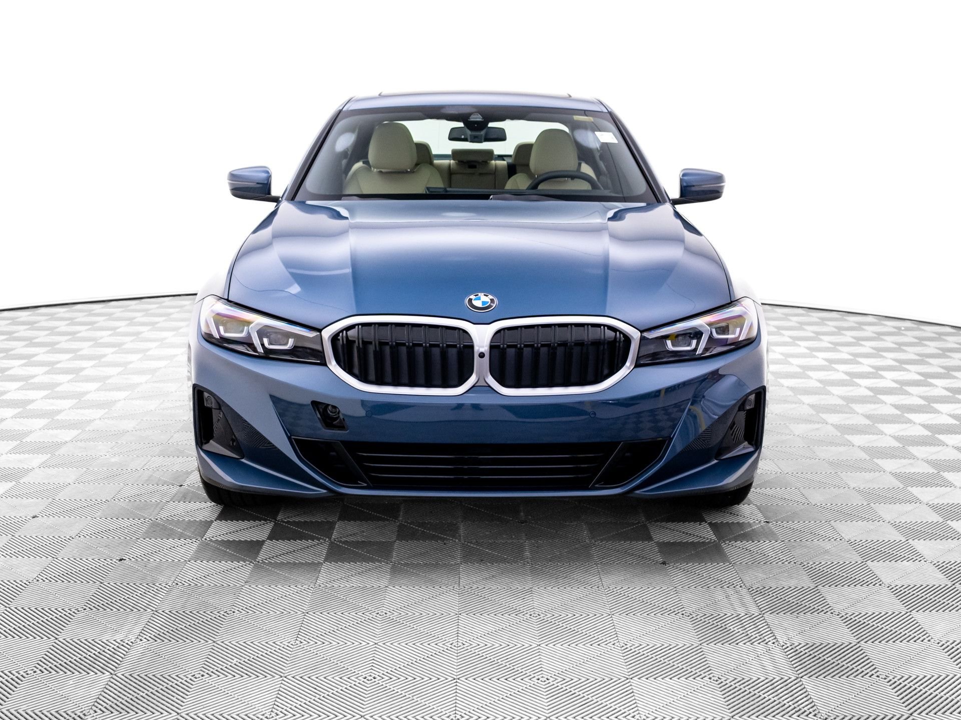 New 2026 Arctic Race Blue metallic BMW 330i xDrive image 10