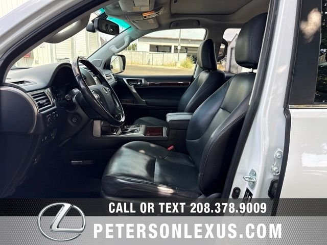 Used 2017  Lexus Luxury image 27
