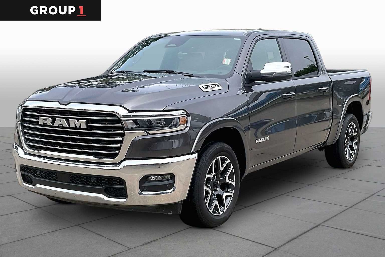 2025 RAM 1500 Laramie 4x4 Crew Cab 5'7's photo