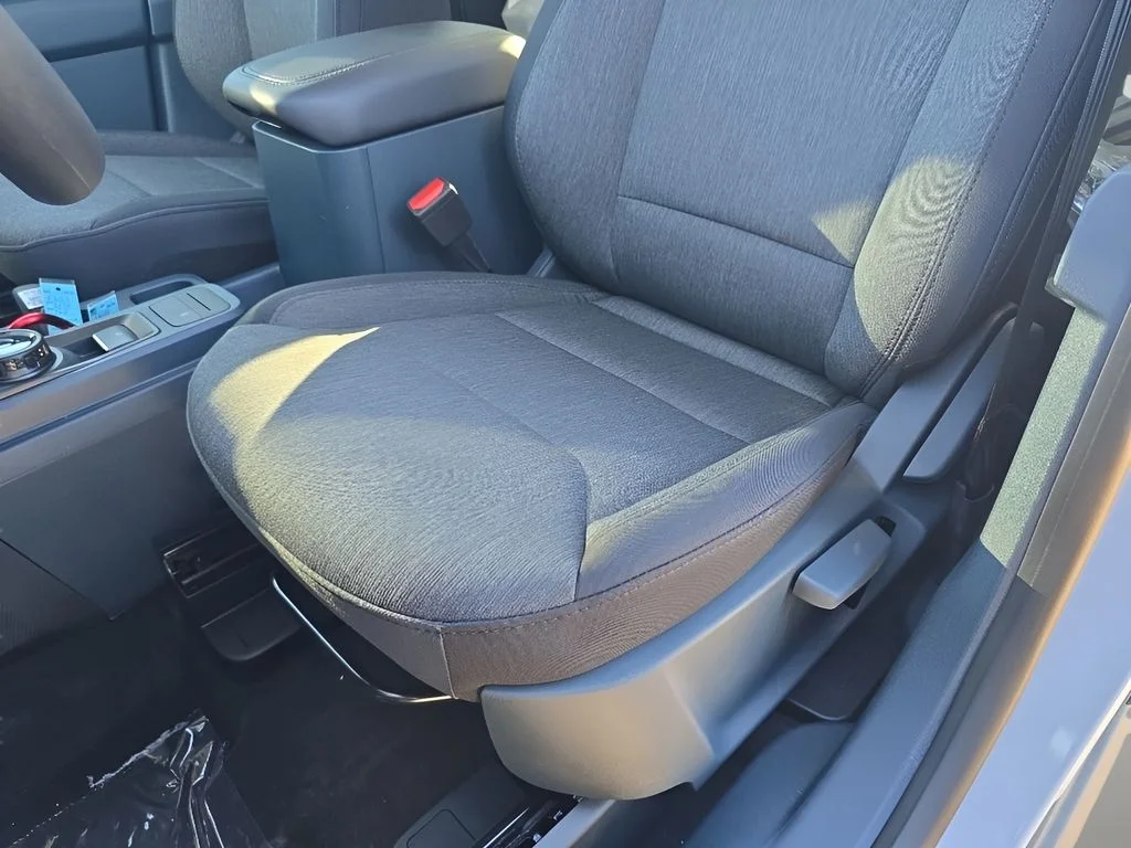 New 2026 Space White Metallic Ford XLT image 12