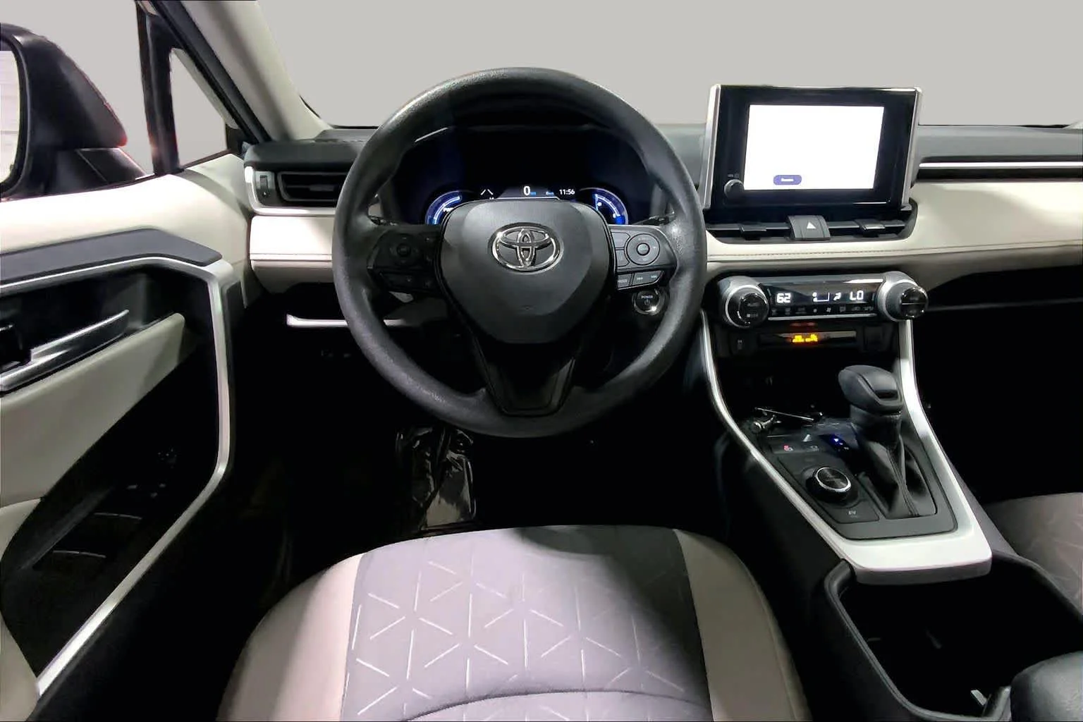 Used 2025 Magnetic Gray Metallic Toyota Hybrid XLE image 6