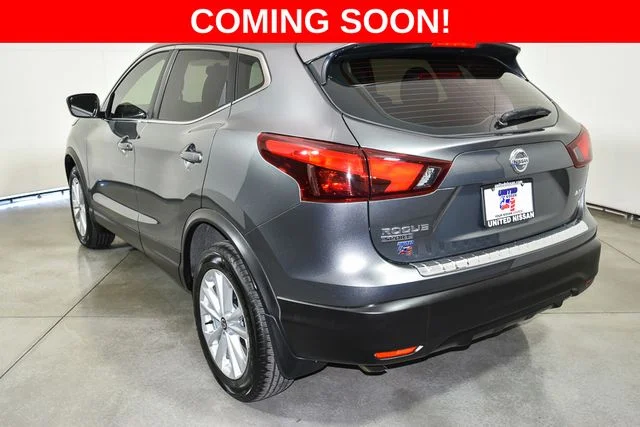 Used 2019 Gray Nissan S image 3